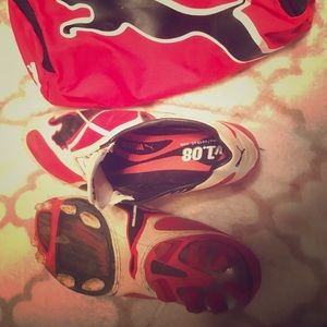 Puma v1.08 soccer cleats